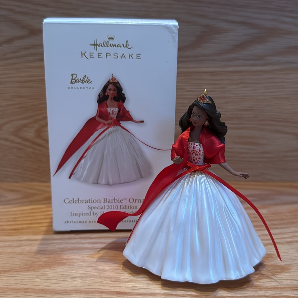 2010 Barbie Ornament